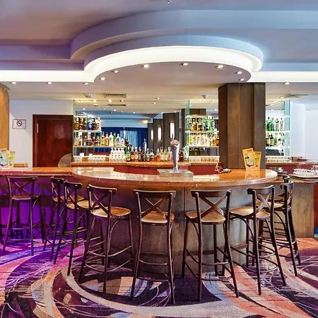 Bull Dorado & Hotel