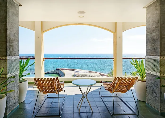 Bull Dorado & Hotel 3*