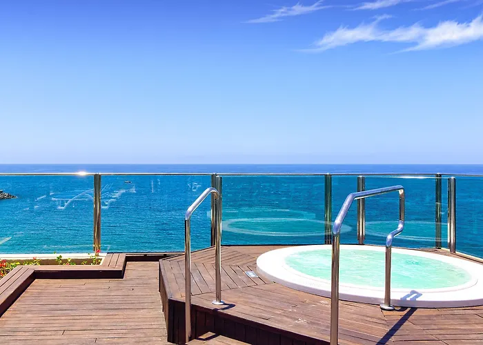 Bull Dorado & Hotel 3*