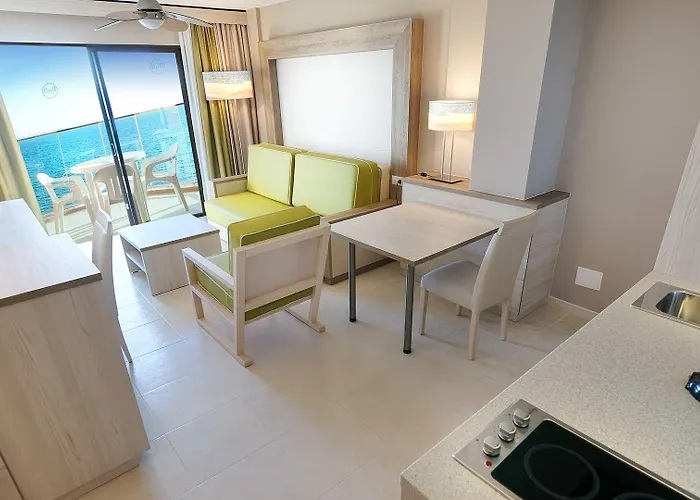 Bull Dorado & Arguineguin